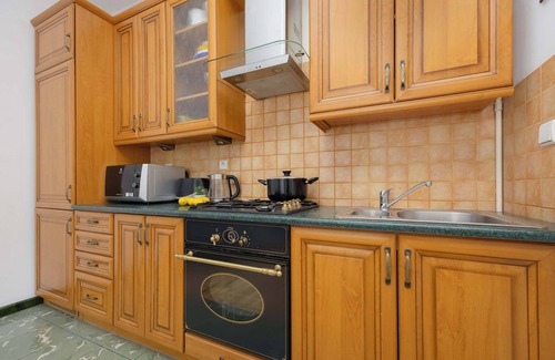 Praga Poludnie Apartment | Kamionkowska 7 | Warszawa | Family Apartment | Desk | Bathtub