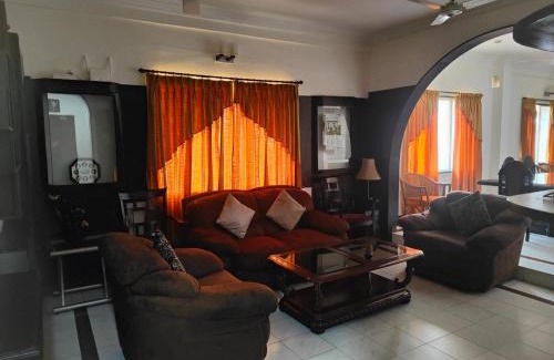 Thousand Lights West Apartment | Kapsstone HOMESTAY- Apartments &Rooms near APOLLO &SHANKARA NETHRALAYA HOSPITALS -Greams Road