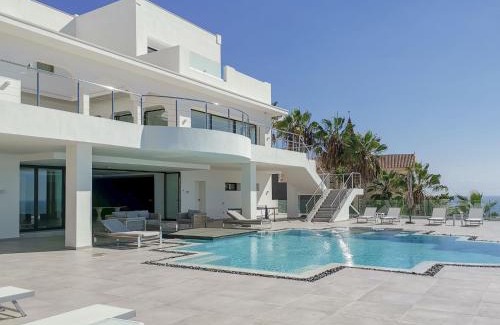 San Eugenio Villa | KARAT Villa Presidencial