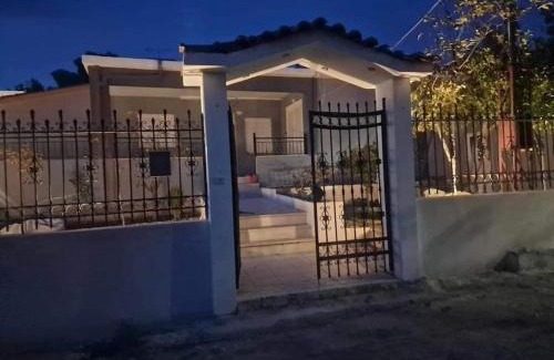 Salamis Apartment | Karmen House