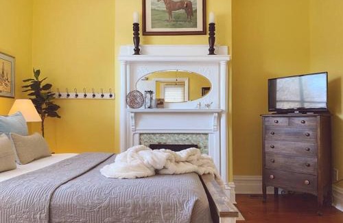 Lexington House | Kathy's Place - Pet Fee Additional Charge