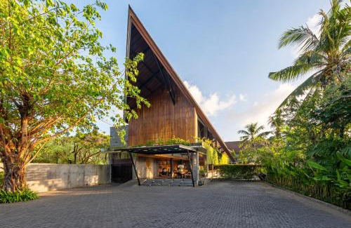 Petitenget Hotel | Kayumas Seminyak Resort