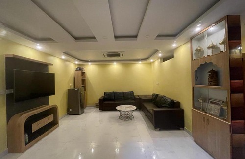 Sualkuchi House | Kaziranga Guest House, Guwahati