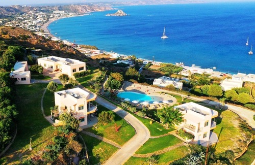 Kefalos Apartment | Kefalosbay Residence apartment floor & pool & panorama on Kefalos Bay