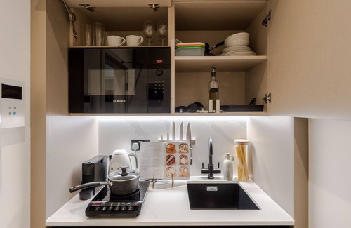 Royal Borough of Kensington and Chelsea Apartment | Kensington | City Studio