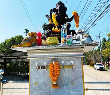 Chanthaburi Bed & Breakfast | Keree Lakeview