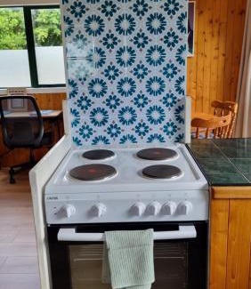Whakamarama House | Kereru Cottage , rural B&B, Tauranga