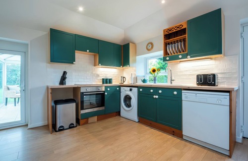 Dornoch Cottage | KERRISDALE, family friendly, with a garden in Dornoch