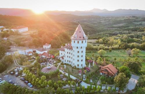 Sakës Hotel | Keshtjella Duka