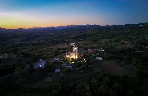 Sakës Hotel | Keshtjella Duka