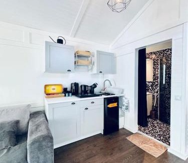 Haljala Parish Villa | Keskväljakul asuv hubane maja