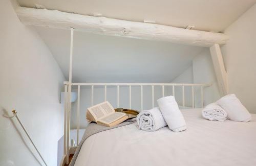 Porta Genova Apartment | Keys of Italy - Arena 7 - The Antique Charm