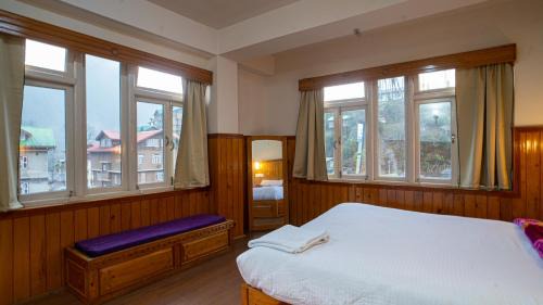 Lachen Hotel | KhenKhim Regency, Lachen all meals included