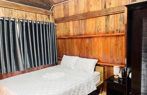 Chau Duc Cabin | Khu Nghỉ dưỡng Sinh thái Nhà Lụa Retreat