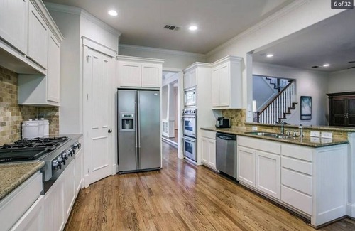 Vickery Place House | Kid Friendly, Spacious Home in Knox Henderson! 4 BD, 2.5 bath, great backyard!