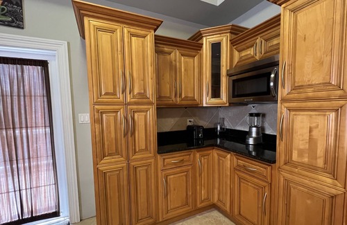 George Town House | KING BED MASTER SUITE- 3 MIN to BEACH... 4B/4B SLICE of PARADISE withCENTRAL AIR