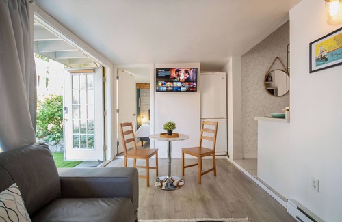 Edgemont House | King Garden Suite 20 min to downtown - Pet OK