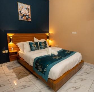 Douala Apartment | King home