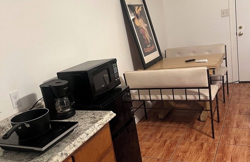 McAllen Apartment | King Master Suite Studio