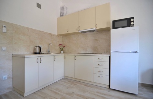 Tivat Apartment | King Room with Balcony Mountain View