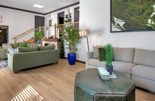 Wichita House | King Suite with gym at The Grand Escape