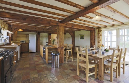 Sotherton House | Kings Farm - Five Bedroom House, Sleeps 10