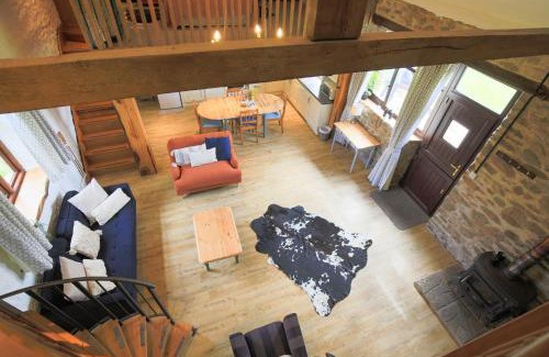 Hawkridge House | Kiri - Charming Cottage Perfect for Large Groups & Family