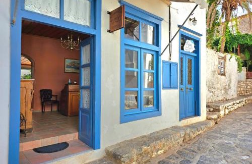 Hydra House | Kirki Hydra