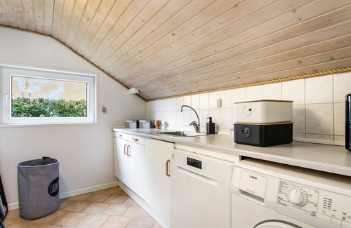 Hou House | "Kirsi" - from the sea by Interhome