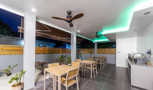 Omadhoo Hotel | Kirulhiya Maldives - Omadhoo