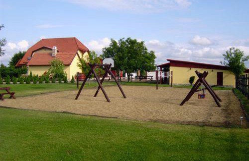 Debrecen House | Kisfecske Vendégház