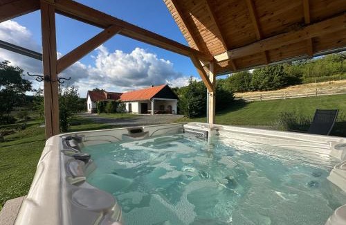 Pecsvarad House | Kishosszúrét Vendégház