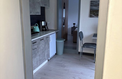 Butjadingen Apartment | Kleine Ferienwohnung Direkt am Deich und Hafen von Eckwarden mit Gartennutzung