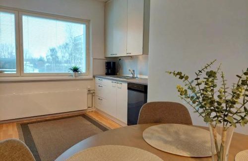 Kokkola Apartment | Kodikas parvekkeellinen kaksio omalla parkkipaikalla