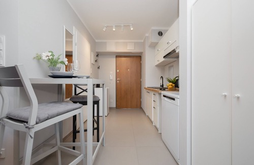 Praga Poludnie Apartment | Kokoryczki 5 | Modern Grey and Red Studio | 2 People | Furnished Balcony | Warsaw