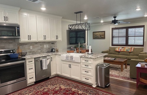 Caldwell Apartment | Kolache Capital, Aggie Retreat only 25 minutes to Aggieland in downtown Caldwell