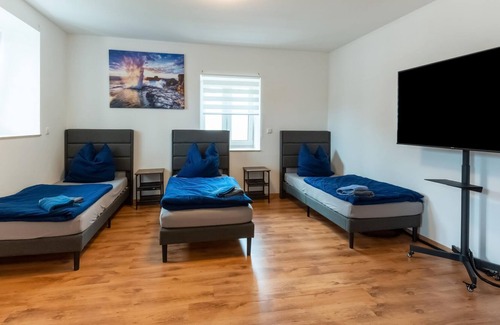 Haunsheim Apartment | Komplett ausgestattete Ferienwohnung mit Terrasse in idealer Lage