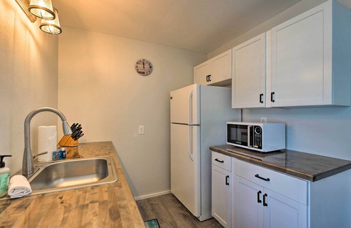 Historic Kailua Village Apartment | Kona Kai Haven w/Pool Access, Walk to Beach!