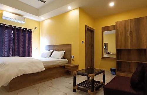 Golaghat Hotel | KRAZYROOMS, Kaziranga