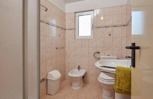 Veliki Drvenik Apartment | Krknjasi - 2 Bedroom with Balcony 1