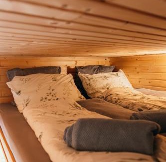 Velichov House | Krušnoglamp - Tinyhouse u Řeky