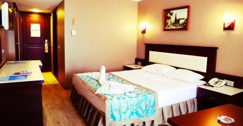 Buyukcekmece Hotel | Kumburgaz Blue World Hotel