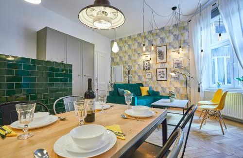 Warszawskie Apartment | Kurkowa GamaHome Cozy Apartments