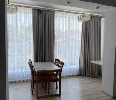 Bishkek House | Kushchu Guest House