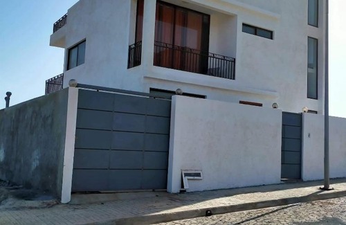 Praia House | Kyaala Suítes - com piscina e vista oceano