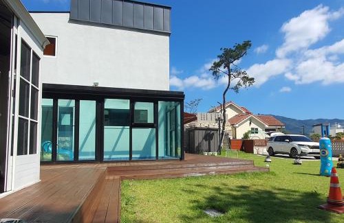 Gyeongju Villa | Kyeongju Withbebe Dockchae Kids Poolvilla