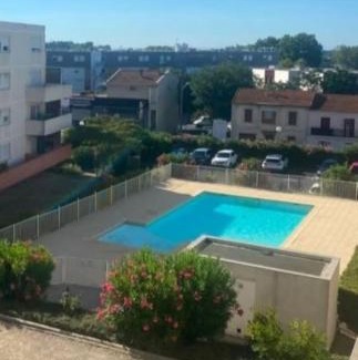 Beziers Apartment | L'Étoile Biterroise - Appartement de Vacances avec Piscine et Parking gratuit à Béziers