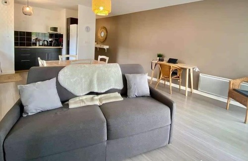 Poitiers Apartment | L'Abbé: bright cocoon 5 min from the center