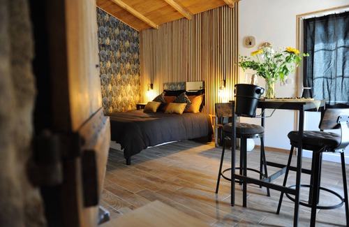 Marmande Bed & Breakfast | L'alcôve d'Aliénor Elegance and romance in the heart of the Lot-et-Garonne region