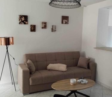 Pitres Apartment | L appart près des écluses